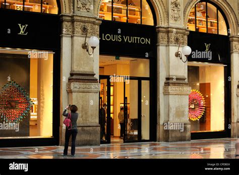 lv italy online|louis vuitton in italy location.